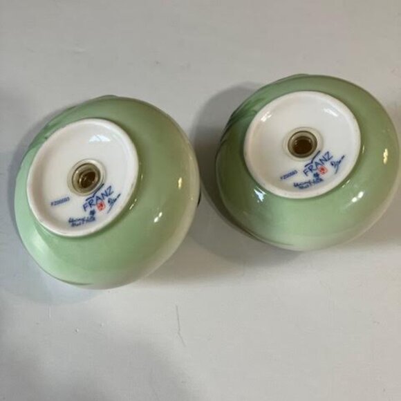 FRANZ Collection Porcelain Ladybug Salt and Pepper Shakers - Picture 2 of 12